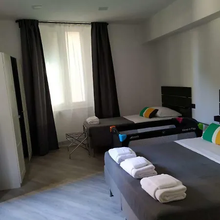 Lisauro Fieschi * Génova