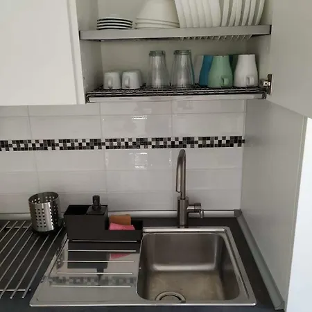 Lisauro Fieschi Apartamento *